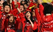 足球直播在线观看免费-中国女足赢得掌声，实力无人能敌